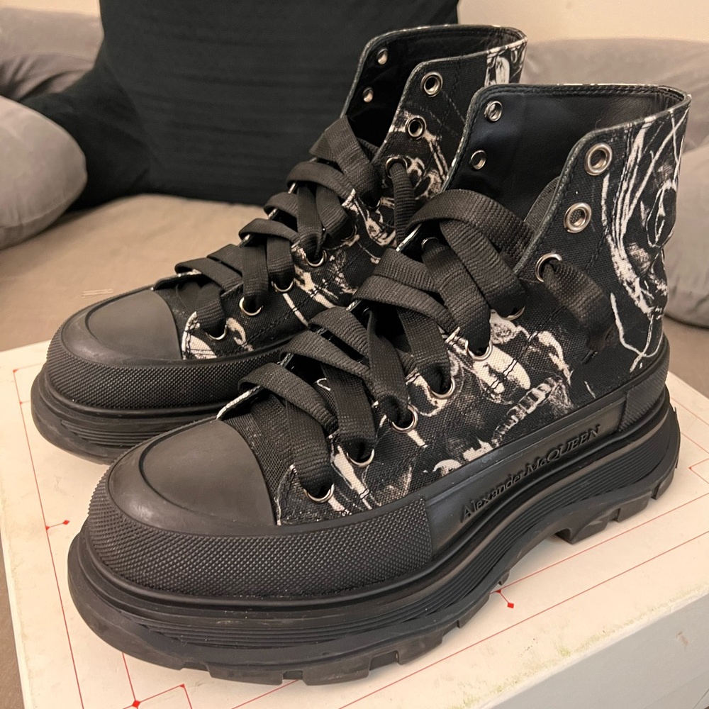 Alexander McQueen Dubai only release